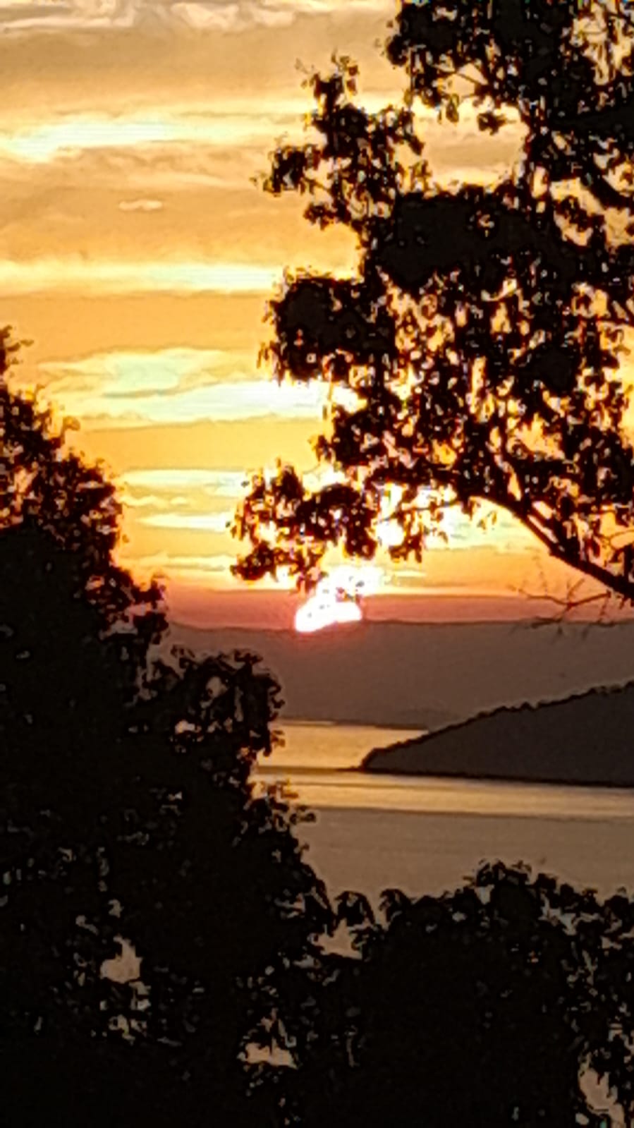 Galeria CASA NO SUL DE ILHABELA — ESPAÇO, NATUREZA E TRANQUILIDADE