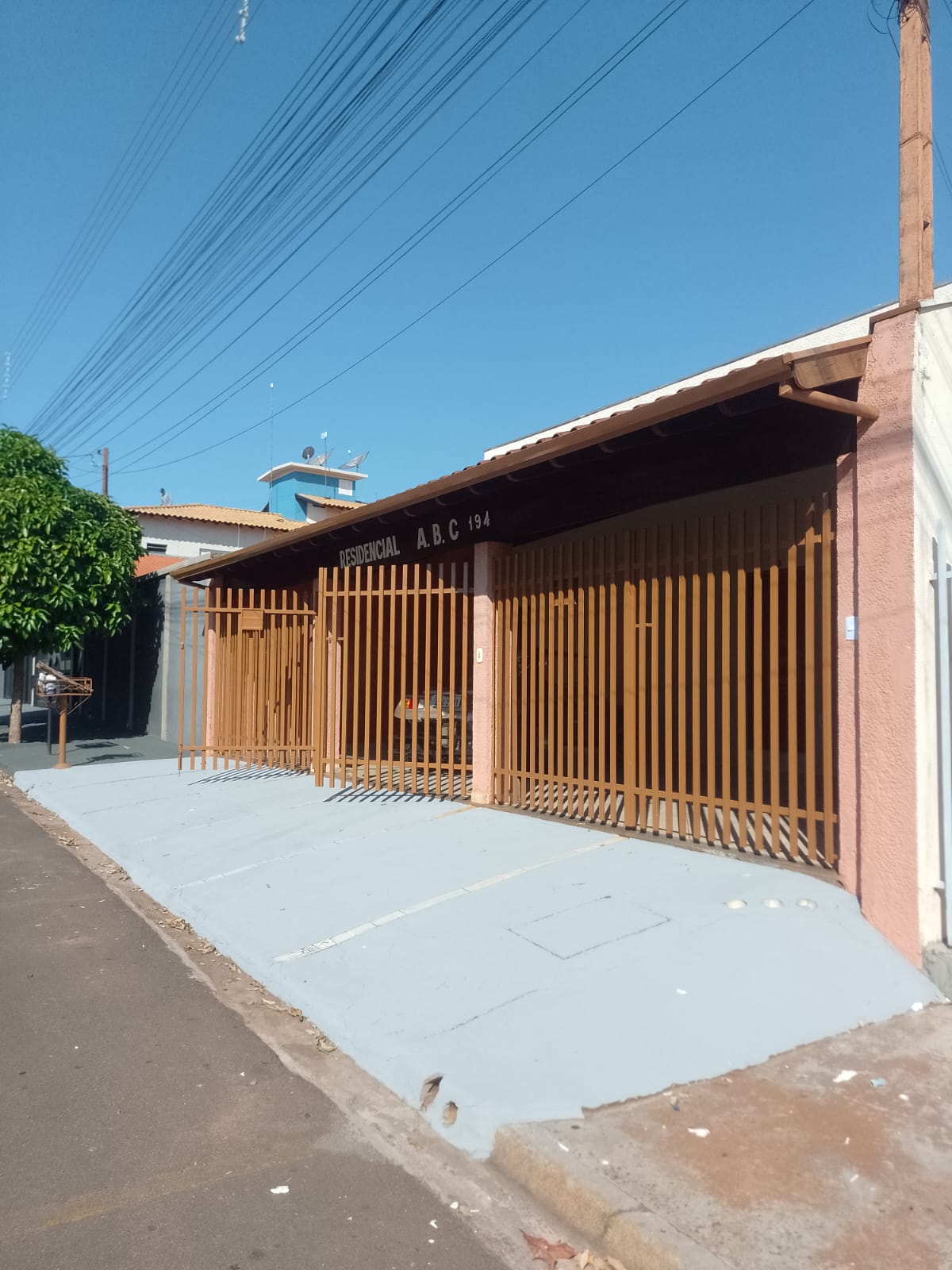 RESIDENCIAL + CASA